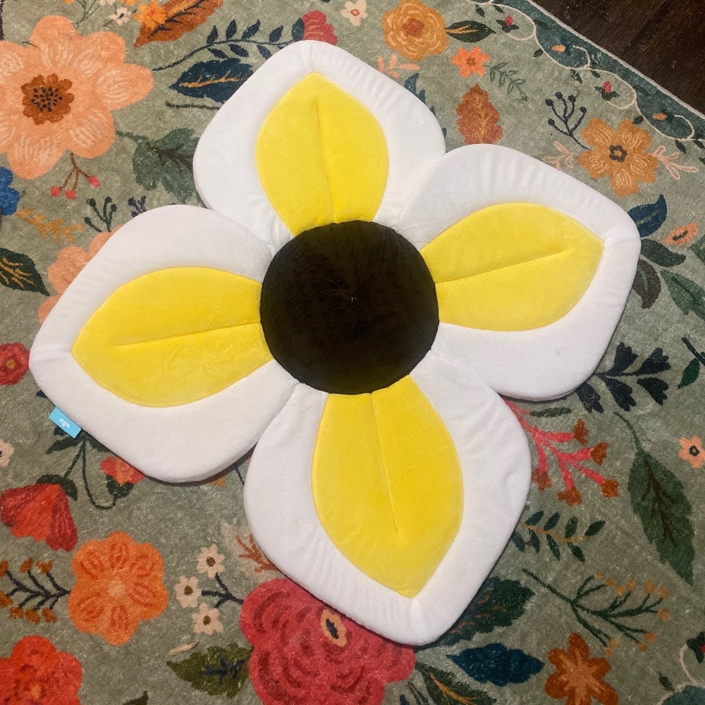 Blooming Bath Lotus Baby Flower Plush Soft Bathing Mat For Sink White Yellow EUC